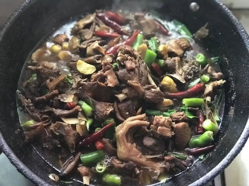 云南菜的魅力：一道独特的风味佳肴